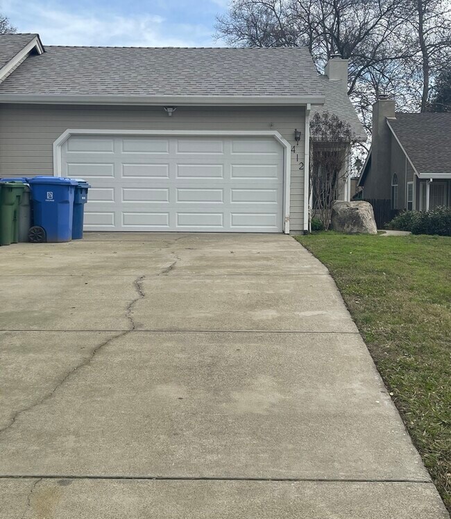 Building Photo - Beautiful Remodeled 3 Bedroom 2 Bathroom