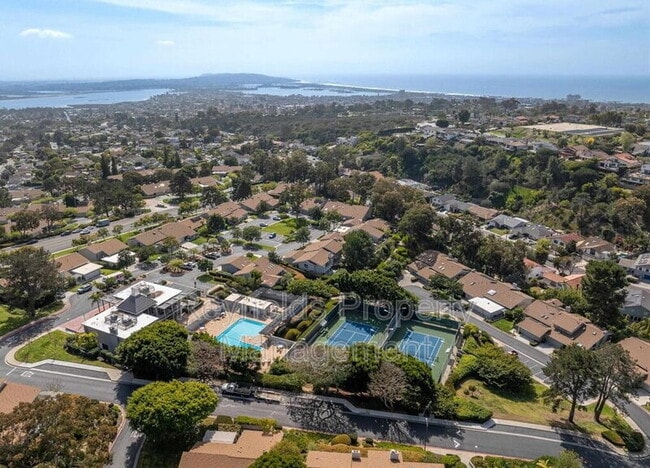 Building Photo - 2279 Caminito Cabala