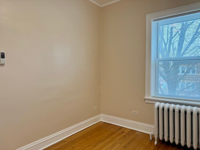 Building Photo - 2125 Wesley Ave