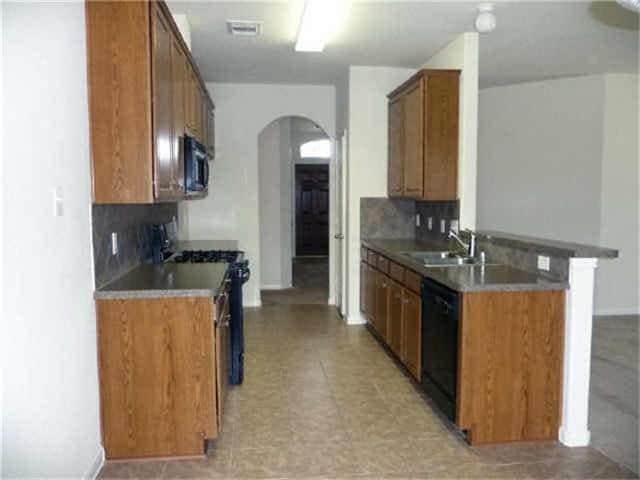 Building Photo - 1909 Roaring Springs Dr