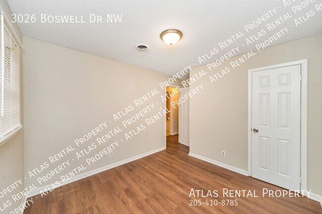 Building Photo - 3026 Boswell Dr NW