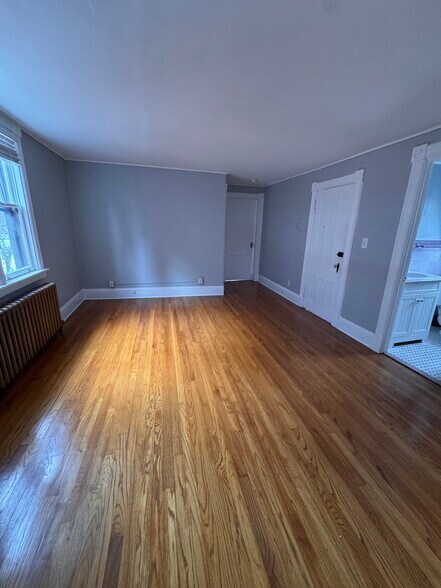 Building Photo - 18 Willett St