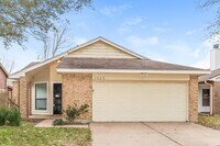 Building Photo - 1525 Miller Ave