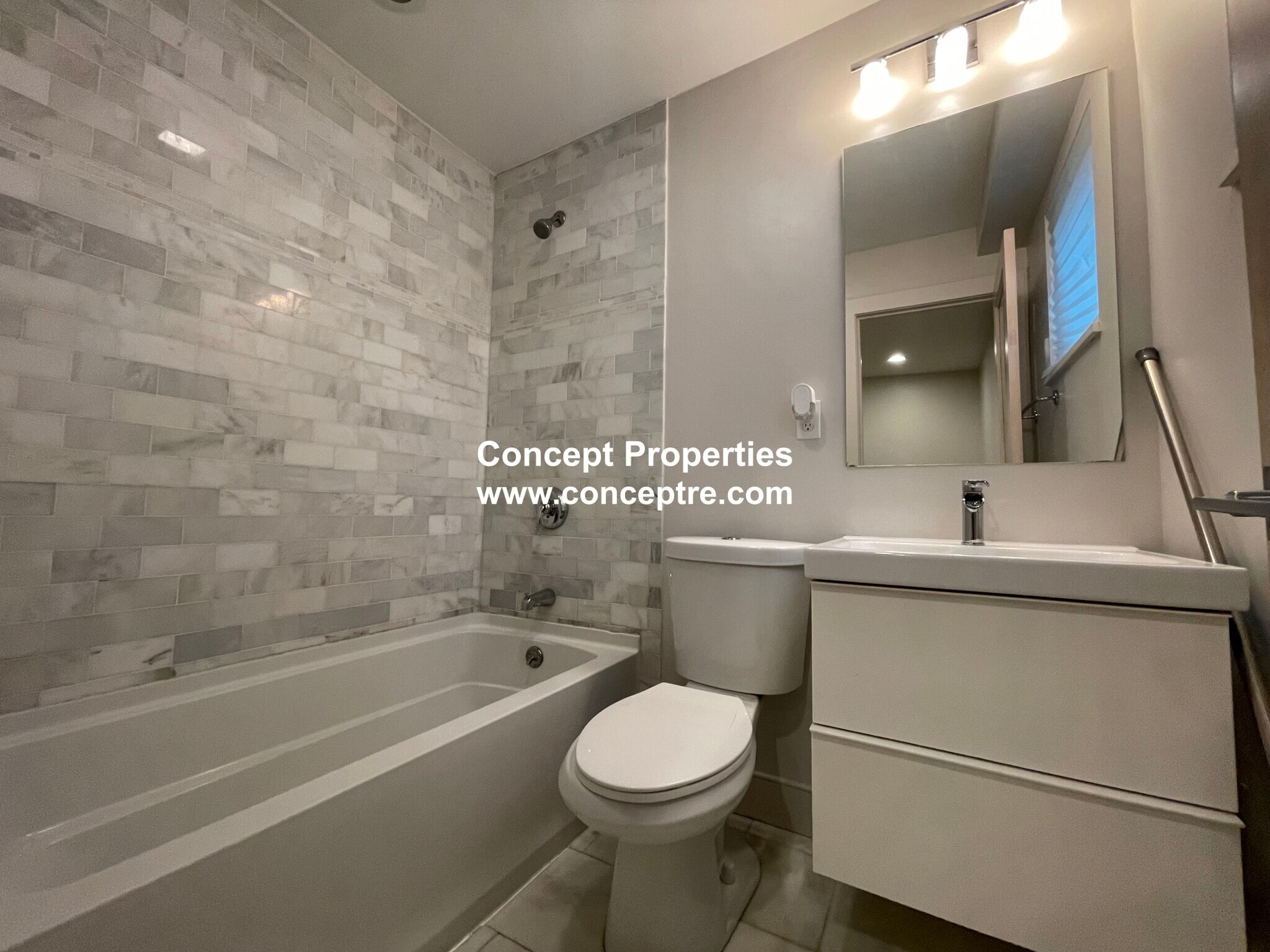 Building Photo - 39 Thornton St