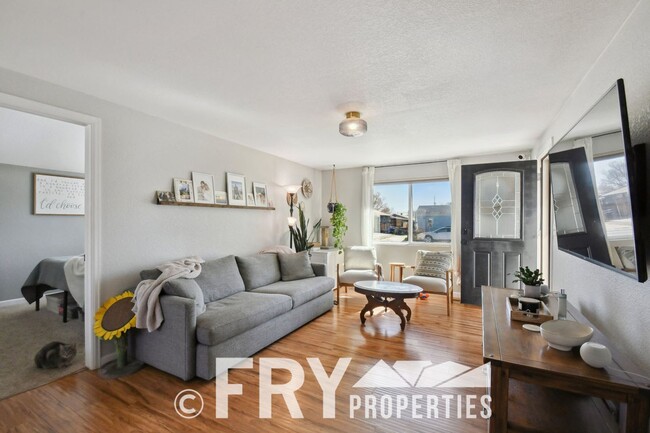 Building Photo - Updated Chaffee Park Home - Minutes from LoHi