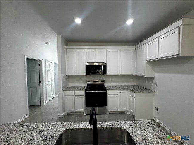 Building Photo - 209 Elbert Ln