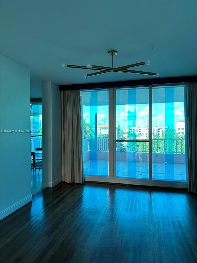 Building Photo - 785 Crandon Blvd