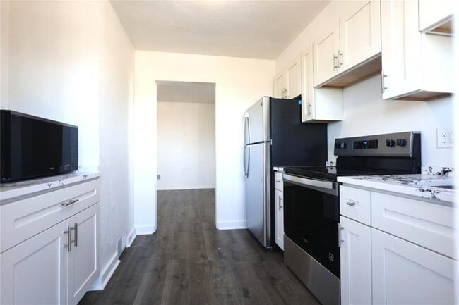 Building Photo - 2811 Brownsville Rd