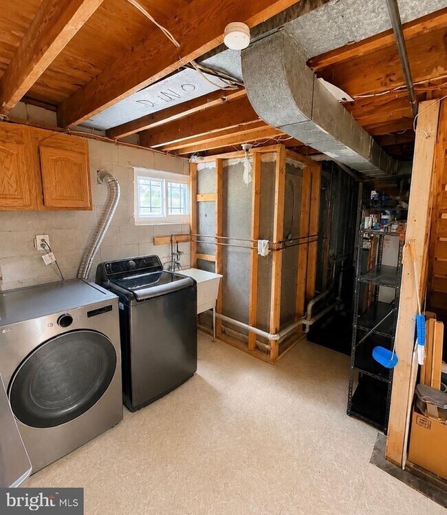 Building Photo - 6703 Wilburn Dr