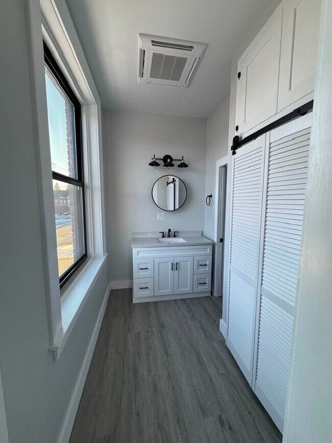 primary bathroom (curtain will be provided for tenant) - 1 Clinton St