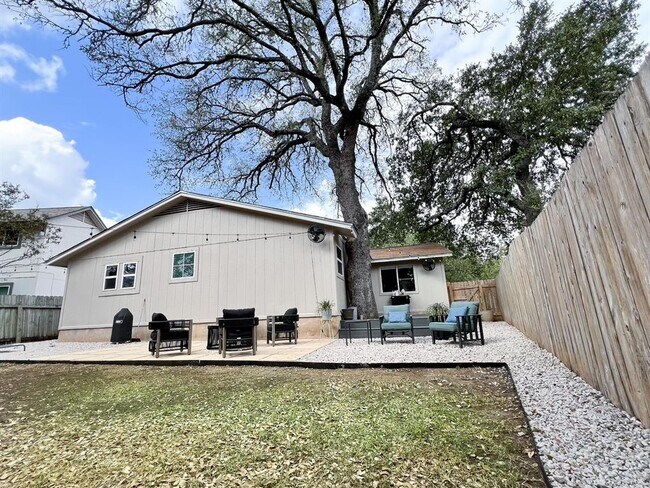 Building Photo - 3704 Harpers Ferry Ln