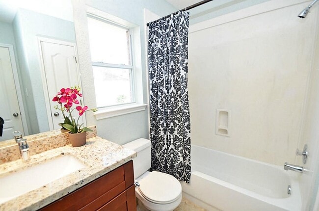 Building Photo - 1103 Parkhaven Ln