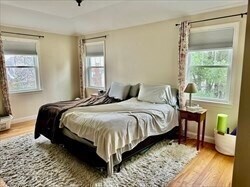 Building Photo - 26 Bacon St