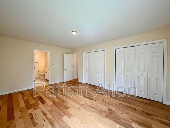 Building Photo - 6 Providence Rd