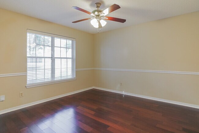 Building Photo - 105 Harbour Island Ct