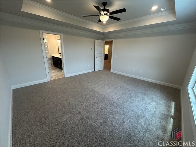 Building Photo - 305 Ridge Pointe Drive