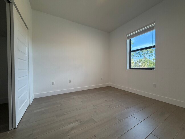 Building Photo - 329 Bella Sol Way