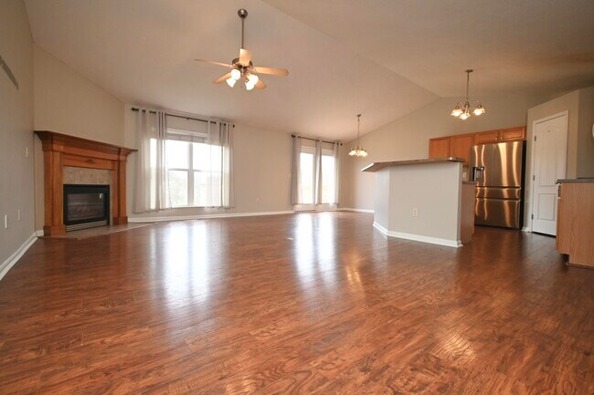 Building Photo - 5898 Ethan Dr