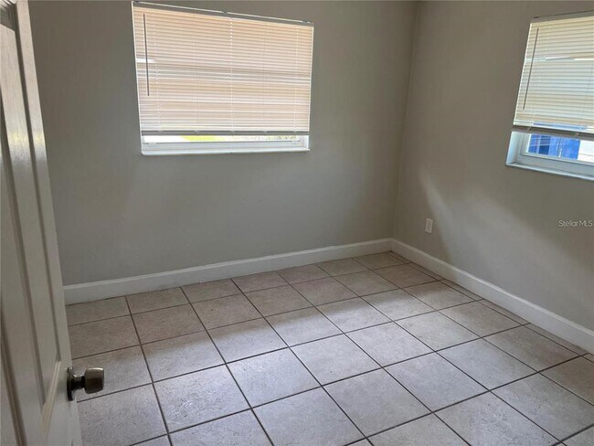 Building Photo - 4101 Kalwit Ln