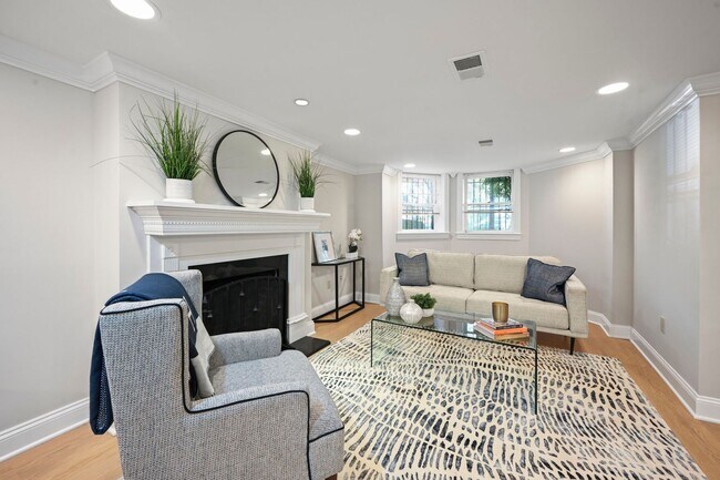 Building Photo - Welcome Home to Your Stylish 1 BR/1BA  in Adams Morgan!