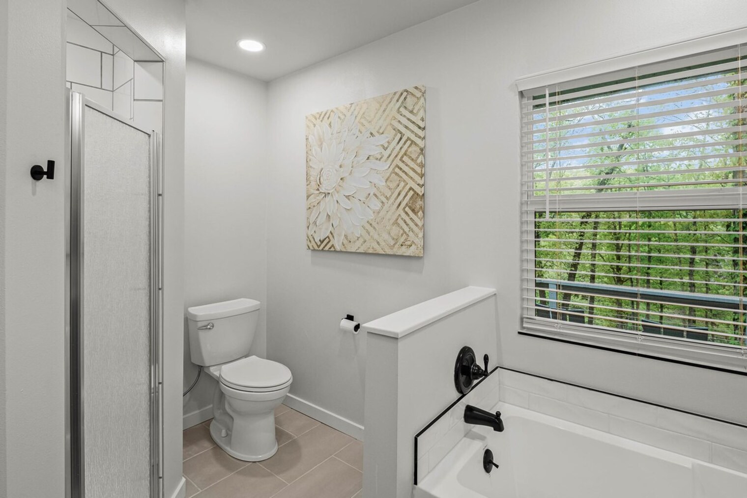 Building Photo - 16 Brompton Ln