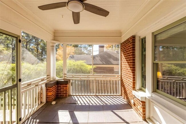 Building Photo - 987 Alloway Pl SE