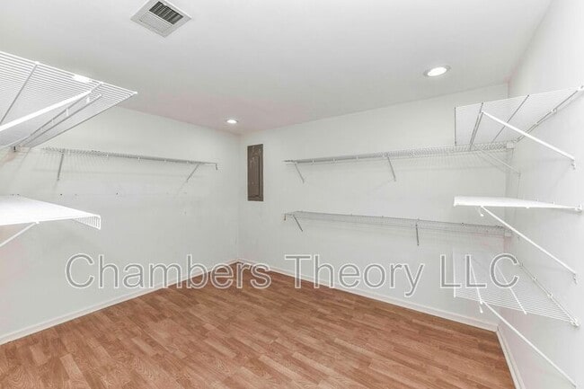 Building Photo - 3105 White Daisy Pl
