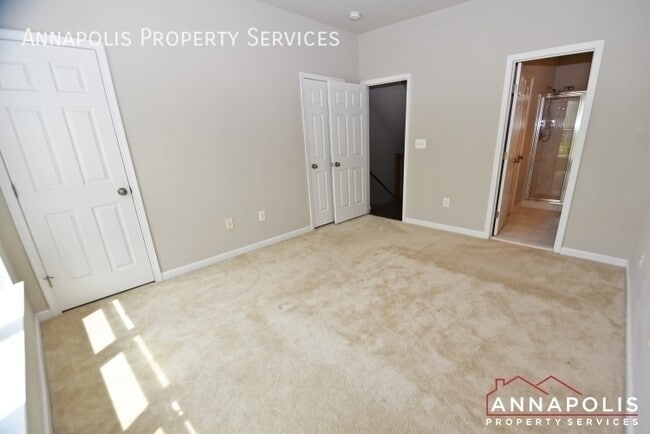 Building Photo - 133 Lejeune Way