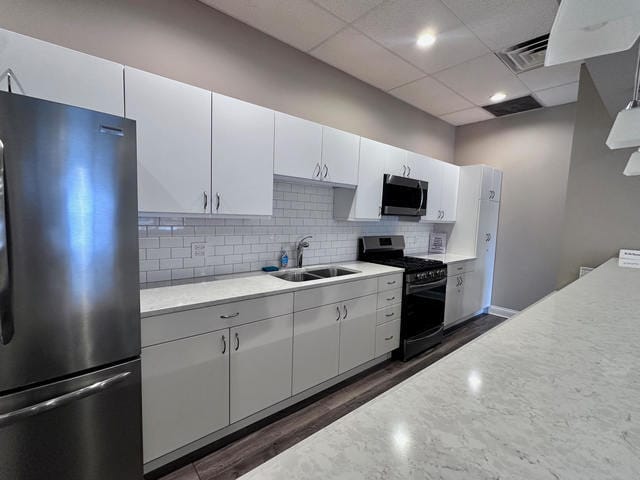 Building Photo - 1636 N Wells St