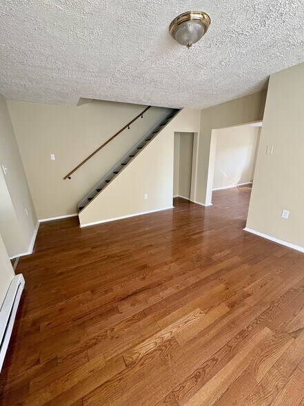 Building Photo - 150 S Sumner Ave