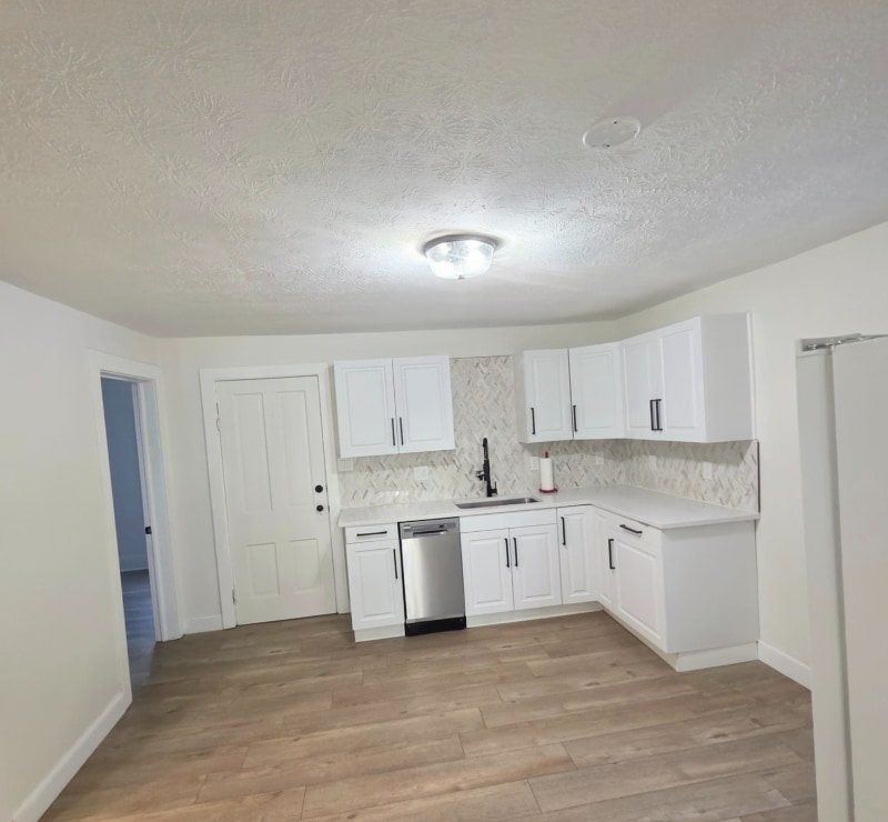 Building Photo - 4210 Robert Ave