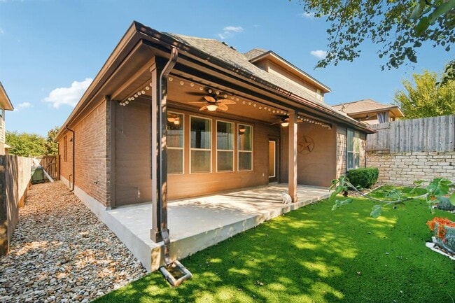 Building Photo - 2244 Hilltop Climb Dr