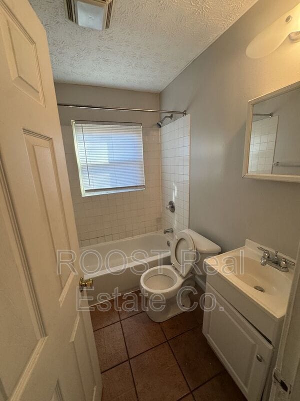 Building Photo - 321 W Norman Ave