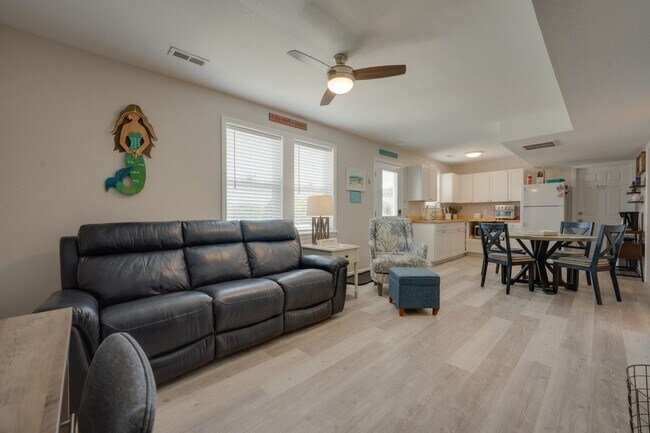 Building Photo - 600 W. Third Street