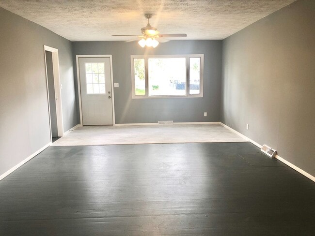 Building Photo - Charming Completely Remodeled Home!
