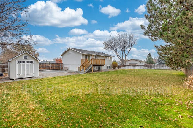 Primary Photo - 905 W 33rd Ave