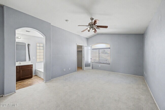 Building Photo - 4809 W Valencia Dr