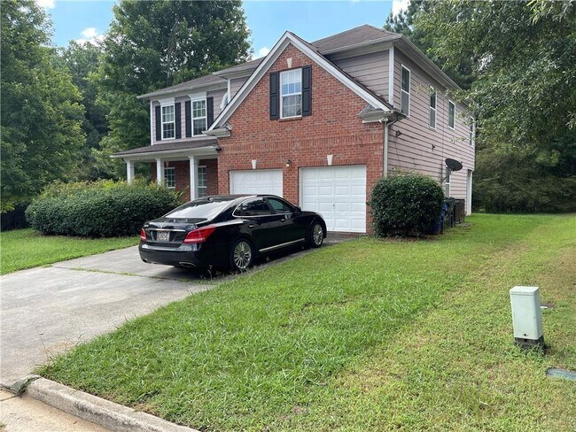 Building Photo - 8801 Lakecrest Way