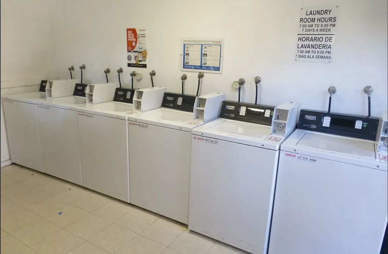 Building Photo - 2131 1/2 S Broden St