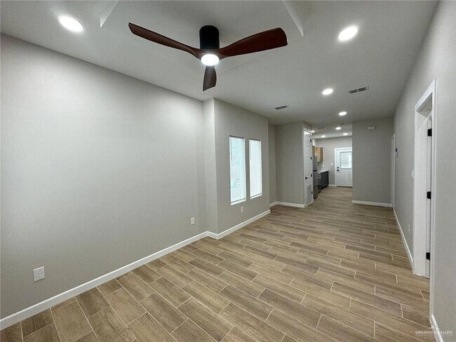 Building Photo - 104 San Jose Dr