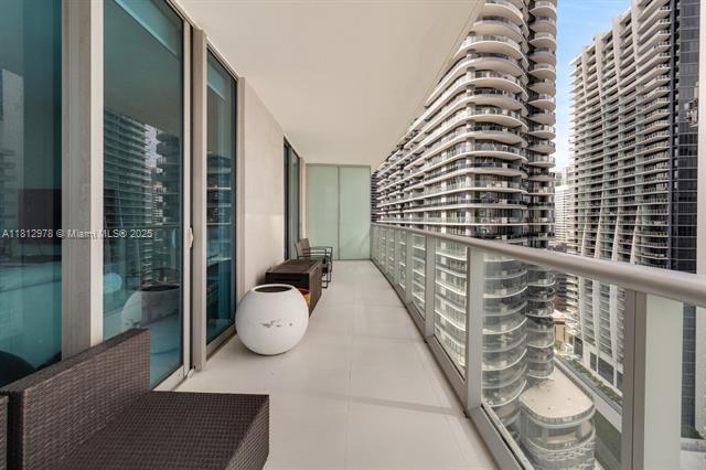 Building Photo - 1100 S Miami Ave