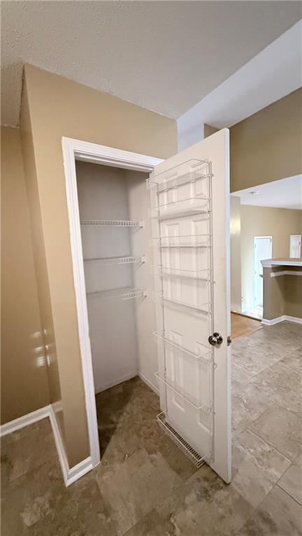 Building Photo - 2945 Highland Hill Pkwy