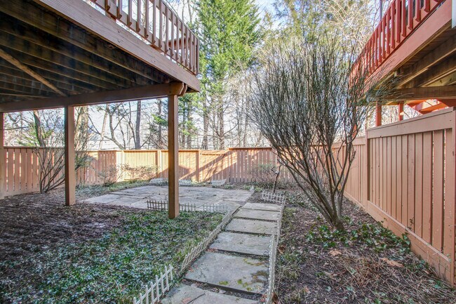 Building Photo - 7403 Crestberry Ln