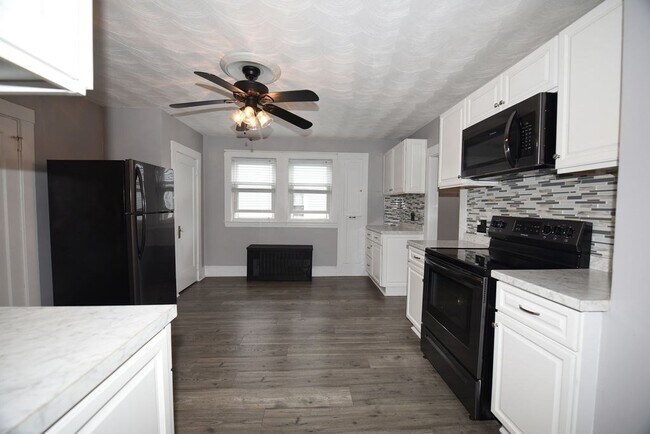 Primary Photo - 62 Brook Rd
