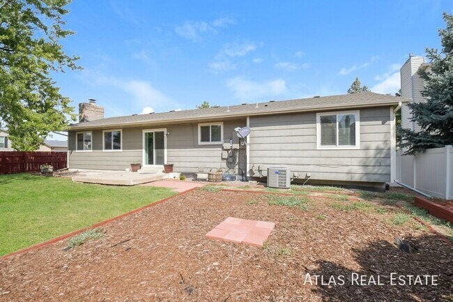 Building Photo - 16502 E Kansas Dr