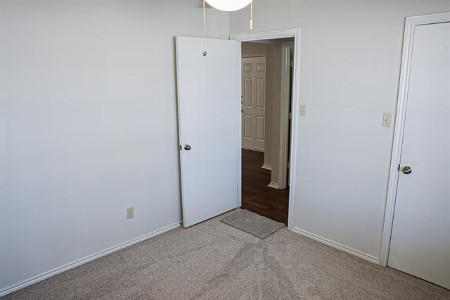 Building Photo - 1302 Crescent St