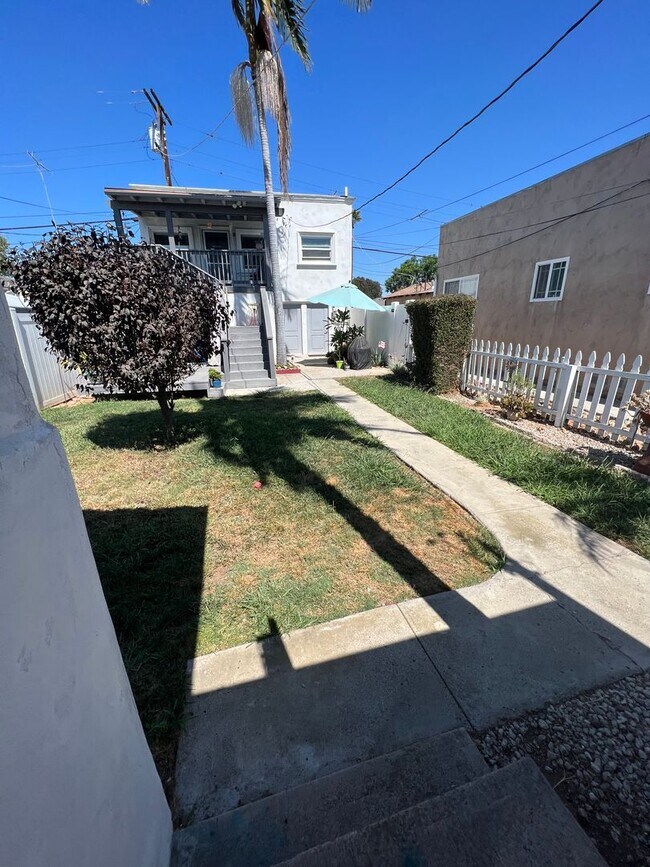 Building Photo - La Mesa Multi