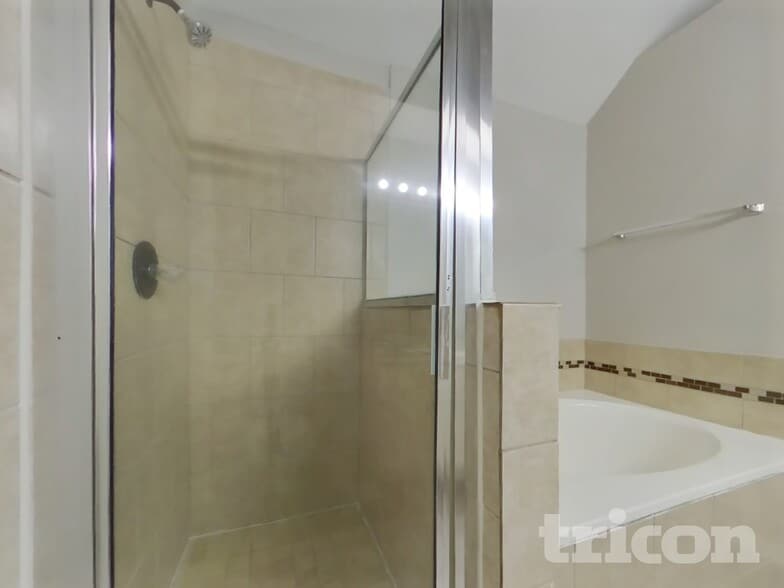 Building Photo - 16330 Tiburon Way