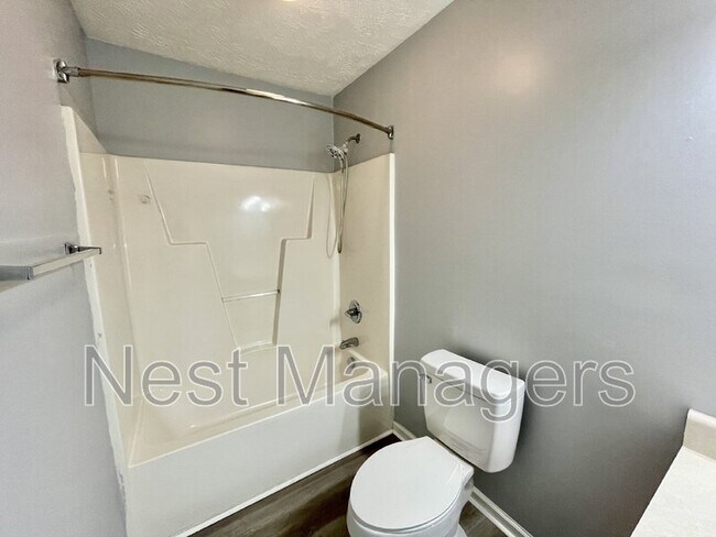 Building Photo - 3721 Betts Dr