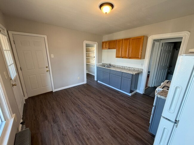 Building Photo - 242-244 Orange Street